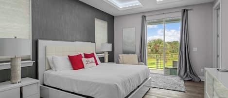 6 makuuhuonetta, työpöytä, silitysrauta/-lauta, vauvan matkasänky