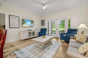 TV, offices - Pool, Golf Course & Reunion view! 6MI to Disney (Kissimmee)