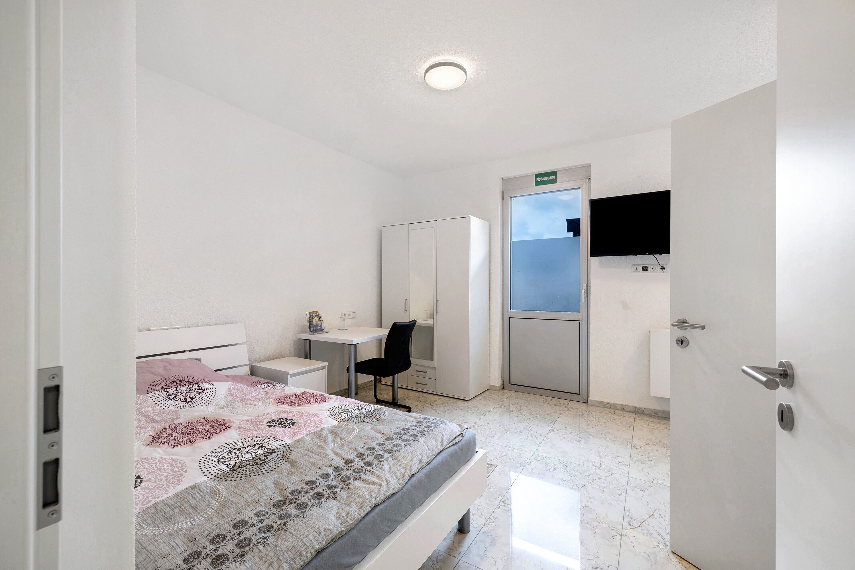 1 habitación, wifi y ropa de cama 