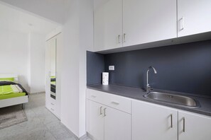 Interior - Apartment '2' with Shared Terrace and Wi-Fi (Albstadt)