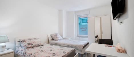 1 bedroom, WiFi, bed sheets