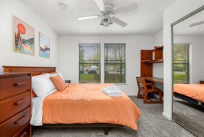 4 Schlafzimmer, Bügeleisen/Bügelbrett, WLAN, Bettwäsche