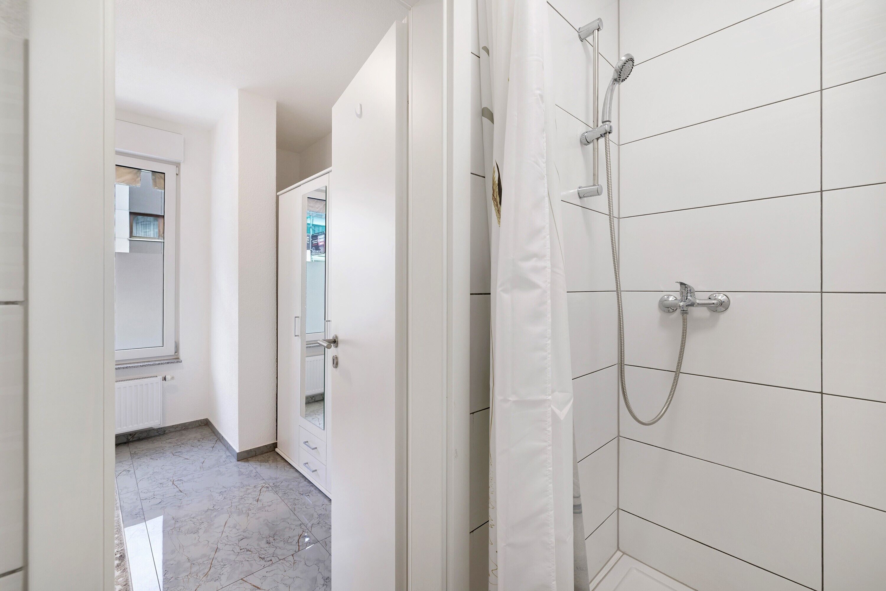 Shower, towels