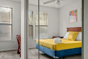 4 bedrooms, iron/ironing board, WiFi, bed sheets