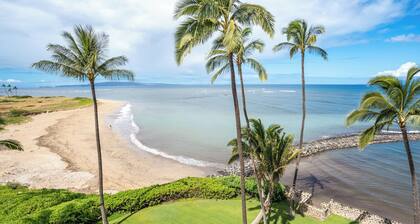 Spacious 3BD/2BA Beachfront Condo - Perfect Family Retreat– Menehune Shores #510
