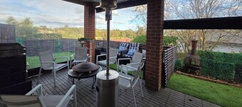 Cosy spacious hill holiday home