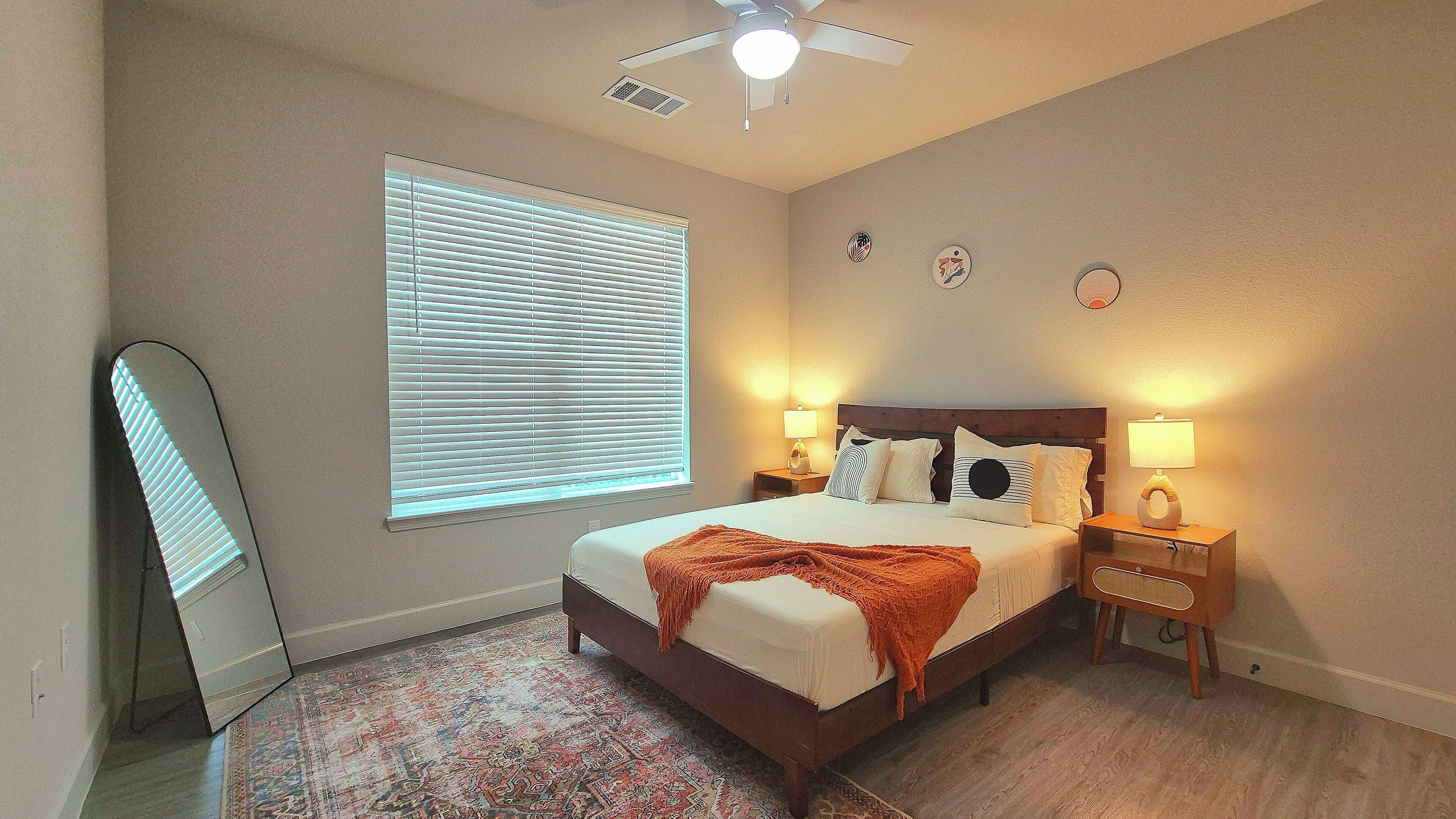 2 間睡房、熨斗/熨衫板、上網、床單