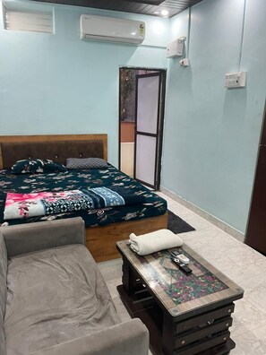 Habitación básica, balcón