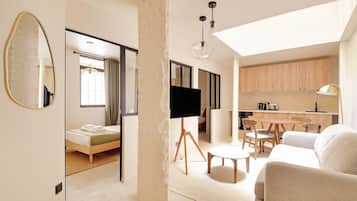 2 slaapkamers, een strijkplank/strijkijzer, reisbedje, wifi