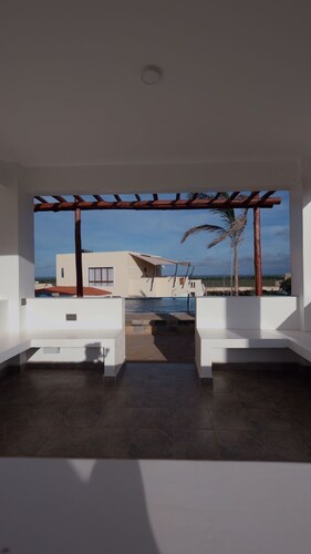 Escape to Luxury 4BR Villa at Vipingo Ridge!