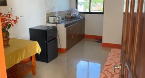 Apartment, 3 Bedrooms, Smoking, Terrace | Private kitchen