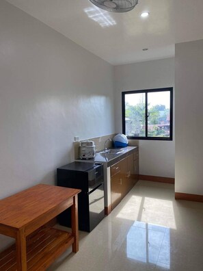 Căn hộ, 3 phòng ngủ, hút thuốc, hiên | Phòng khách