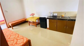 Apartment, 3 Bedrooms, Smoking, Terrace | Interior