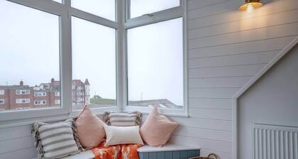 Amazing coastal house, with beautiful sea views