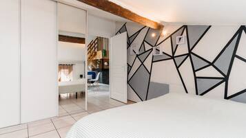 3 bedrooms, desk, iron/ironing board, free WiFi