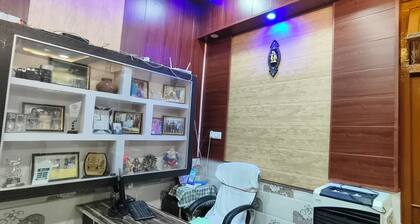 Tranquil 2-bedroom house in charming Mathura with AC