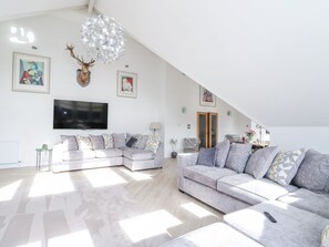 Living area - Macgregor Ranch (Spean Bridge)