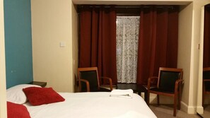 Comfort Double or Twin Room | In-room safe, desk, free WiFi