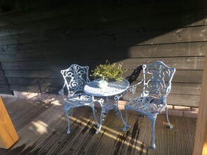 Outdoor dining - Lovely new apartment, complete tranquility just 15 minutes from Amsterdam (Kortenhoef)