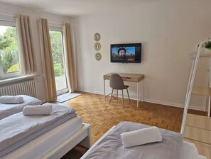 2 chambres, fer et planche Ă repasser, Wi-Fi, literie fournie