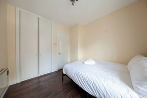 Room - Bright 2BR at Kilmainham Gaol-reduced prices (Dublin)