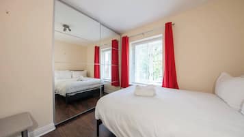 2 bedrooms, iron/ironing board, Internet, bed sheets