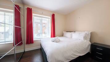 2 bedrooms, iron/ironing board, Internet, bed sheets
