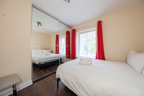 2 habitaciones, tabla de planchar con plancha y acceso a internet