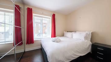 2 bedrooms, iron/ironing board, Internet, bed sheets