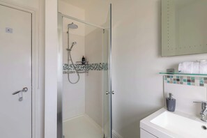 Een douche, een haardroger