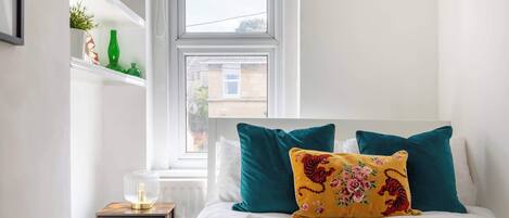 2 dormitorios, tabla de planchar con plancha, Internet y ropa de cama