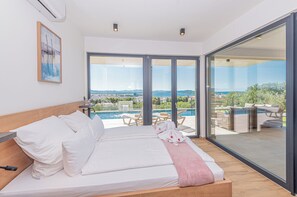 5 Schlafzimmer, Schreibtisch, schallisolierte Zimmer