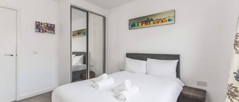 2 chambres, fer et planche Ă repasser, accĂšs Internet, draps fournis