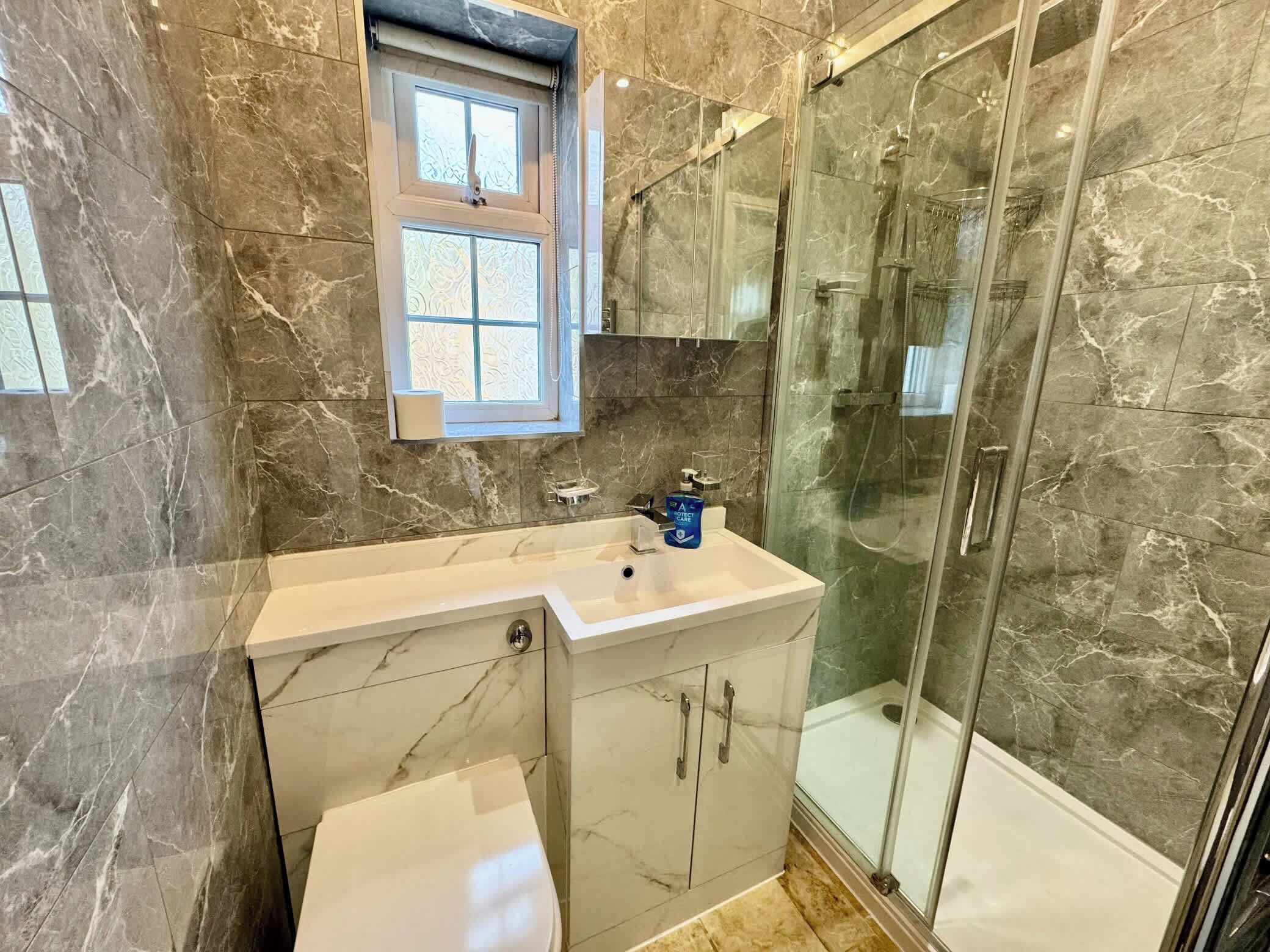 Douche, séchoir à cheveux