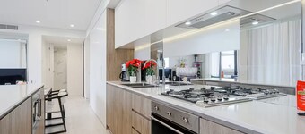 Metawisebnb Executive 2-bedroom Stadium View Apartment W Parking