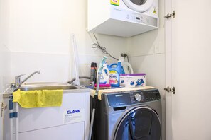 Leilighet | 2 soverom, skrivebord og internett