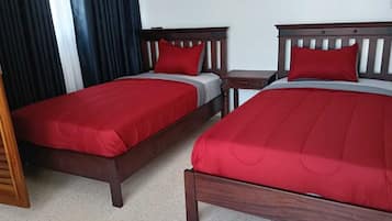 3 bedrooms, iron/ironing board, internet, bed sheets