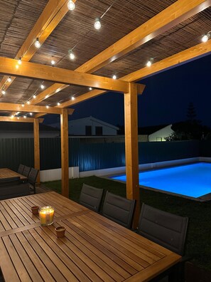 Outdoor pool, a heated pool