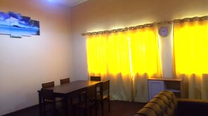 Dining - Accra Guest House with WiFi (Accra North)