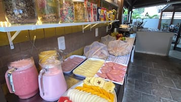 Ilmainen päivittäinen itsepalveluaamiainen