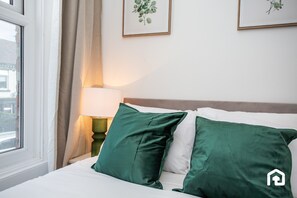 2 bedrooms, desk, iron/ironing board, free WiFi