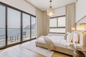 4 Schlafzimmer, Zimmersafe, Bügeleisen/Bügelbrett, kostenloses WLAN