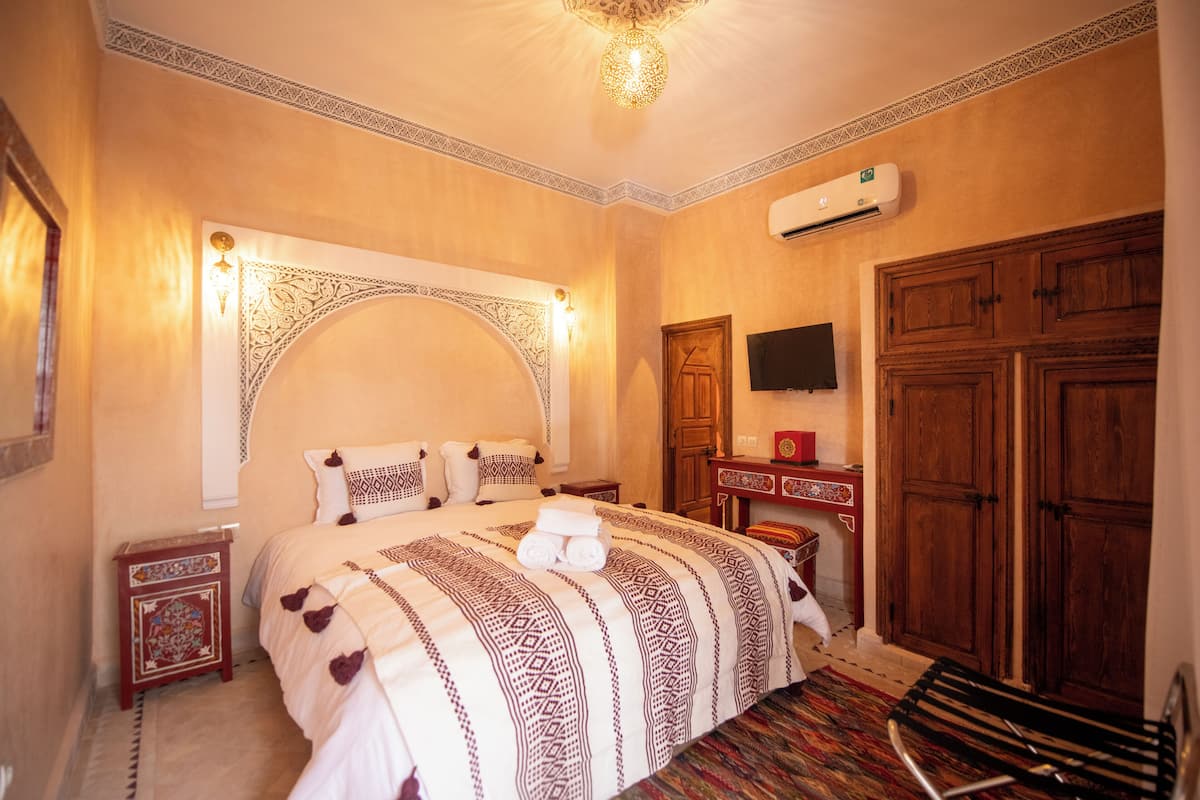 Luxury Double Room | In-room safe, desk, laptop workspace, free WiFi