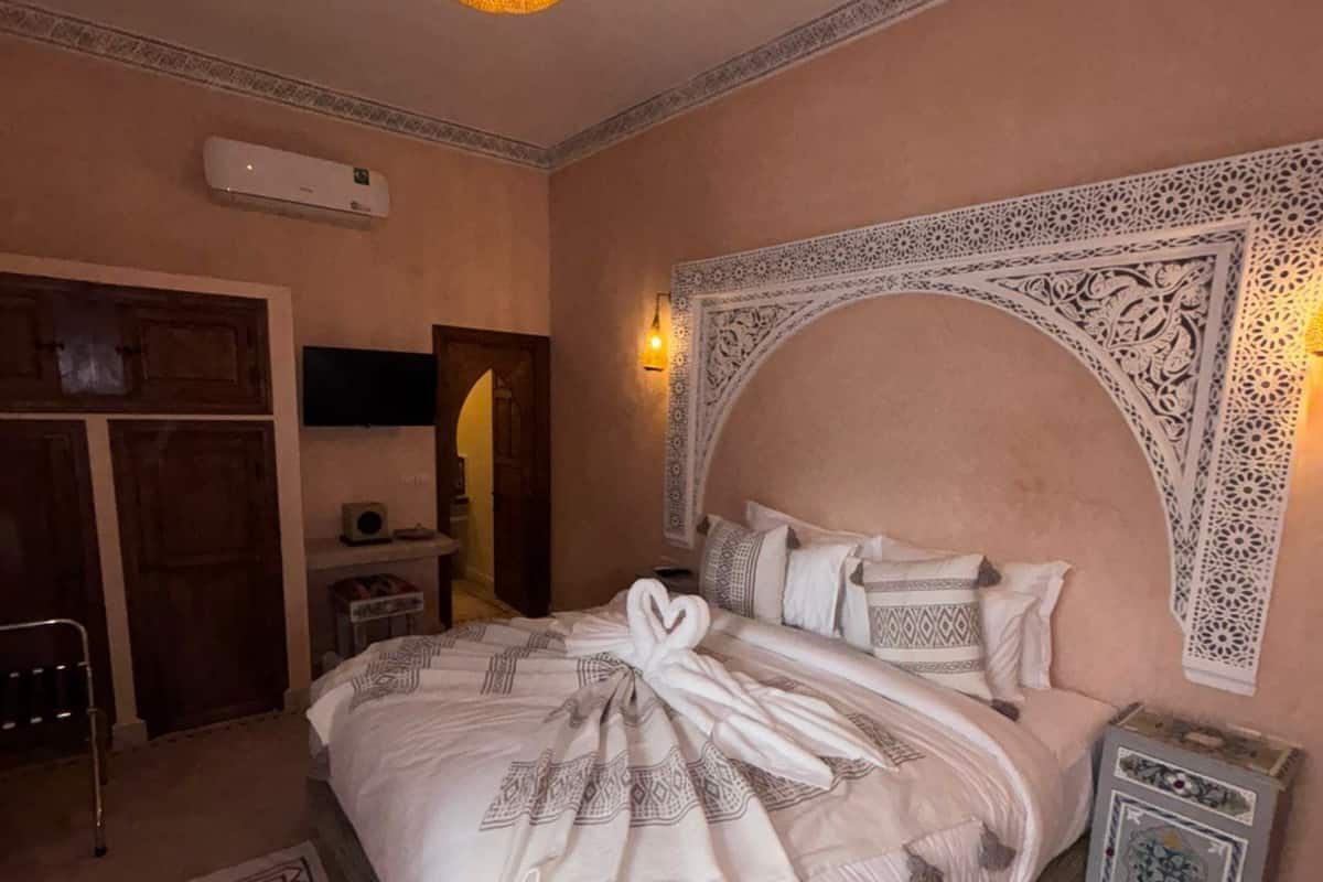 Habitació doble o amb dos llits individuals Comfort | Roba de llit d'alta qualitat i caixa forta a l'habitació