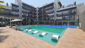 Pool - StayShort - JVC sleeps 3 with a Padel Court! (JVC)