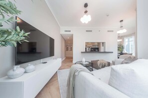 TV - StayShort - Downtown Dubai sleeps 4 in a Fantastic Location! (Downtown Dubai)