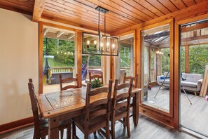 Interior - Ski easiest access to Salamander Trail! (Canaan Valley)