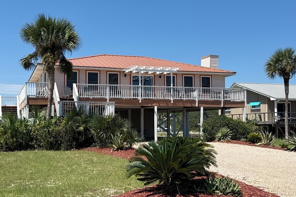 Exterior of Island Charm