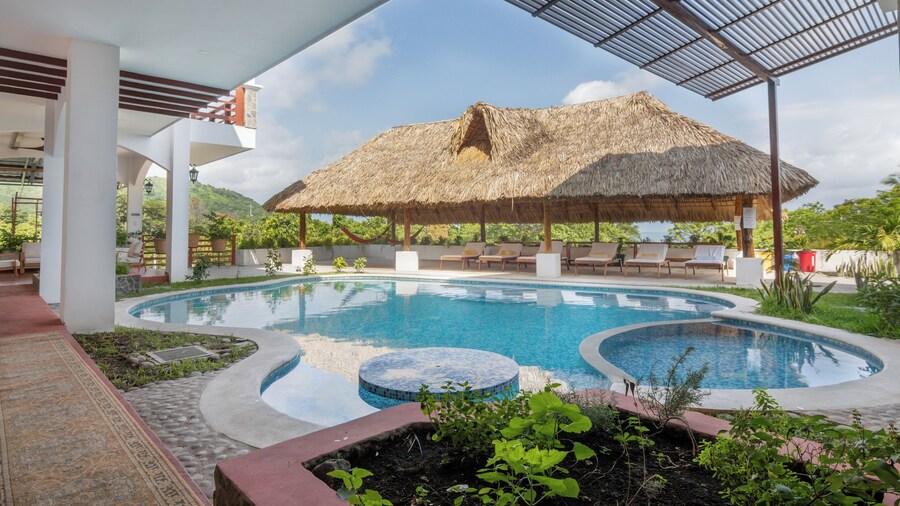 Las Golondrinas El Zonte El Salvador