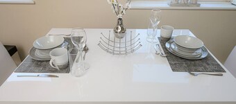 This apartment is a 1 bedroom(s), 1 bathrooms, located in Hexham, England.